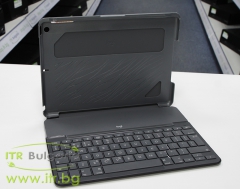 Logitech Slim Folio Case with Wireless Keyboard and Bluetooth Black for iPad 5th Generation Brand New