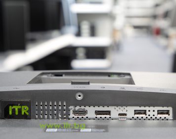 обновен Dell P3221D монитор втора употреба